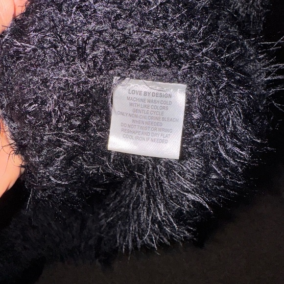 Love by design sweater with broach and embellished buttons size xl - Picture 4 of 6